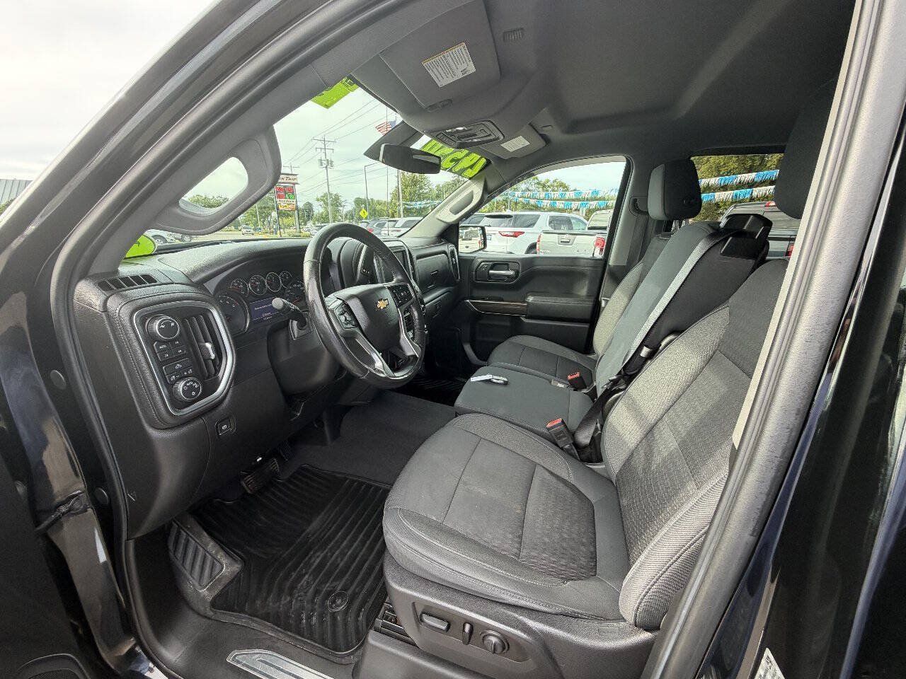 Used 2019 Chevrolet Silverado 1500 LT w/ True North Edition AWD/4WD image 9