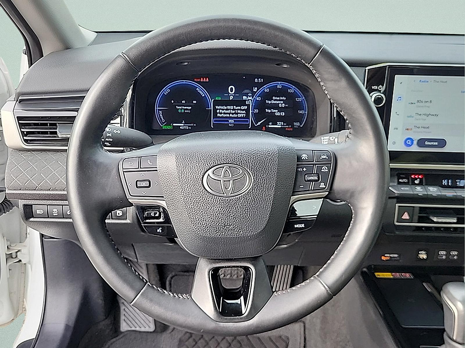 Used 2025 Toyota Camry XLE FWD image 16