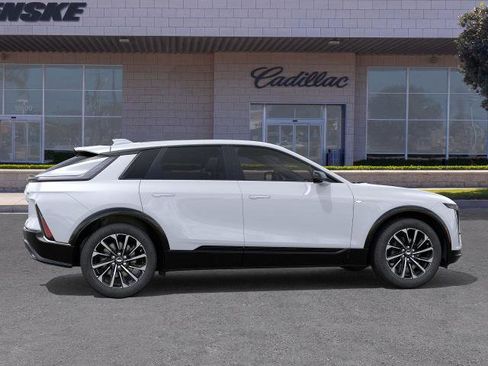 New 2026 Cadillac Lyriq Sport image 5