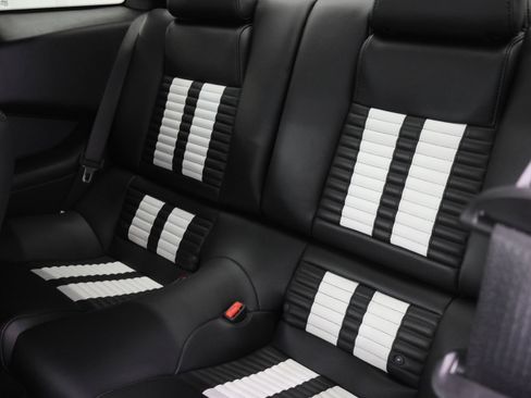Used 2013 Ford Mustang Shelby GT500 RWD image 9