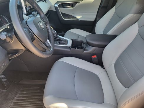 Certified 2023 Toyota RAV4 XLE Premium AWD/4WD image 10