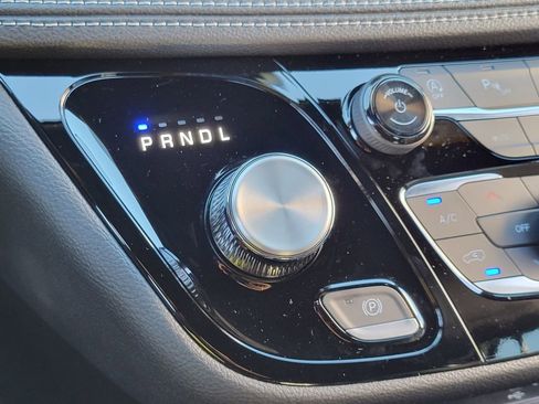 New 2026 Chrysler Pacifica Select image 12