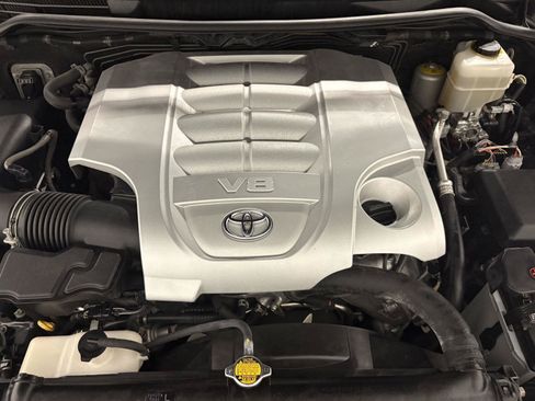 Used 2015 Toyota Land Cruiser AWD/4WD image 52