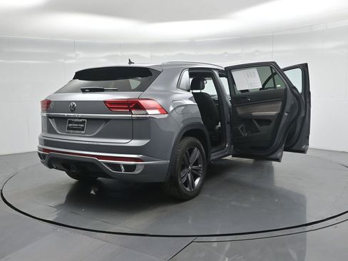 Used 2021 Volkswagen Atlas Cross Sport SE image 5