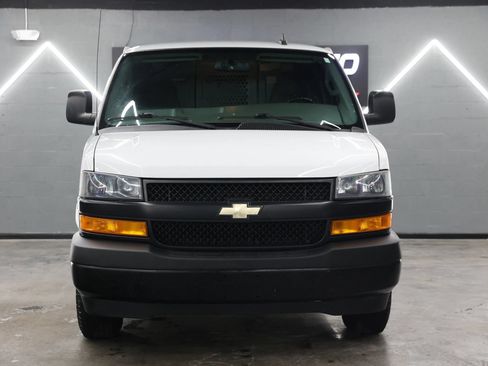 Used 2020 Chevrolet Express 2500 w/ Communications Package RWD image 4