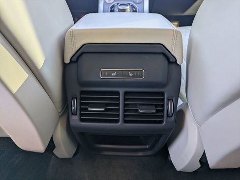 Used 2019 Land Rover Range Rover Evoque HSE image 23