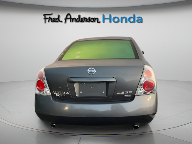 Used 2005 Nissan Altima 3.5 SE FWD image 4