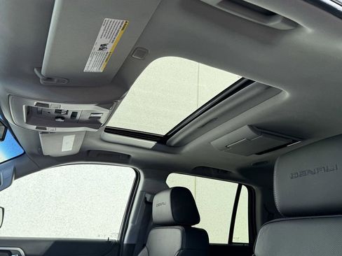 Used 2019 GMC Yukon Denali w/ Denali Ultimate Package image 29