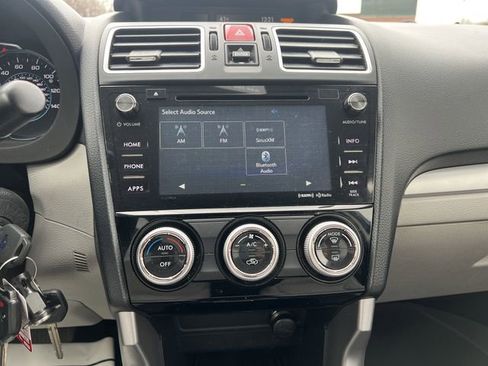 Used 2018 Subaru Forester 2.5i Premium image 11