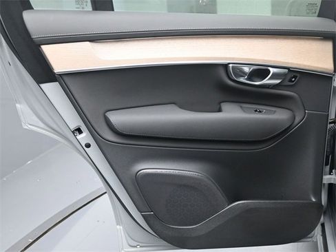 Used 2025 Volvo XC90 B6 Core w/ Protection Package image 23