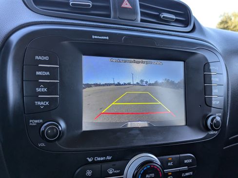 Certified 2019 Kia Soul w/ Convenience Package image 23