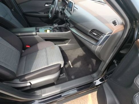 Used 2023 Nissan Rogue SV FWD image 29