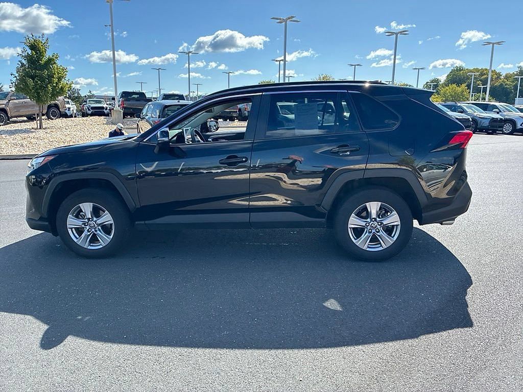 Certified 2025 Toyota RAV4 XLE AWD/4WD image 16