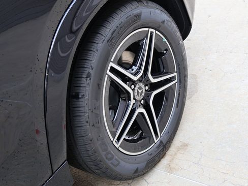 New 2025 Mercedes-Benz GLE 450 4MATIC image 42