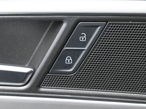 Used 2023 Volkswagen Atlas Cross Sport SE FWD image 14