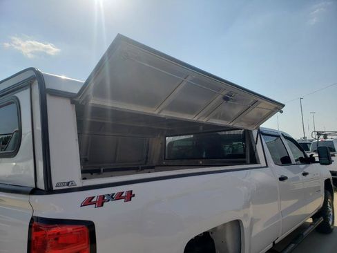 Used 2019 Chevrolet Silverado 2500 W/T AWD/4WD image 11