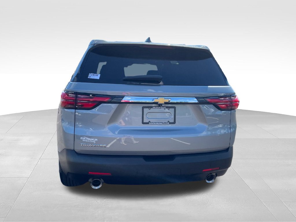 Used 2023 Chevrolet Traverse LS w/ Safety Package FWD image 4