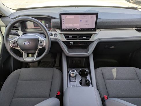 New 2026 Ford Explorer Active RWD image 17