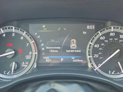 Used 2022 Toyota Highlander XLE FWD image 11