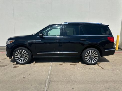 Used 2021 Lincoln Navigator Reserve w/ Luxury Package AWD/4WD image 5