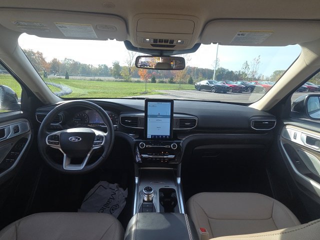 Used 2023 Ford Explorer Limited w/ Limited Technology Package AWD/4WD image 19