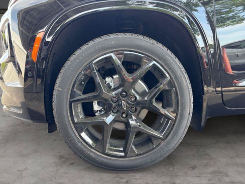 New 2026 Chevrolet Traverse RS AWD/4WD image 9