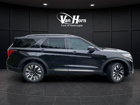 New 2026 Ford Explorer Platinum w/ LUX Leather Package AWD/4WD image 8