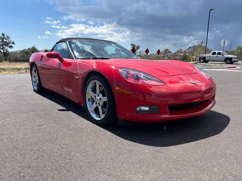 Used 2007 Chevrolet Corvette Convertible w/ Preferred Equipment Group RWD image 3