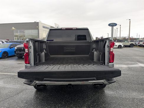 Used 2023 Chevrolet Silverado 1500 LTZ w/ Z71 Off-Road Package image 12