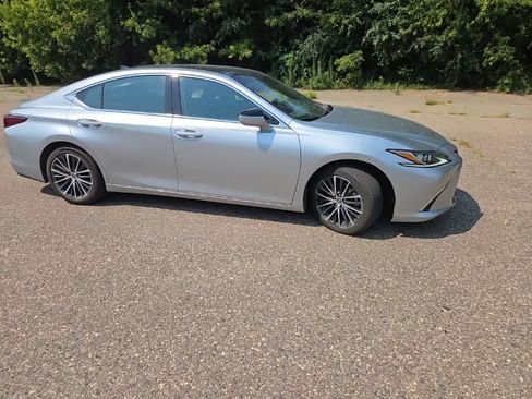 Used 2023 Lexus ES 350 w/ Premium Package FWD image 22