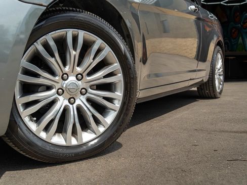 Used 2012 Chrysler 200 Limited FWD image 14