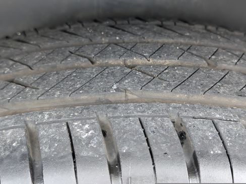 Used 2011 GMC Acadia Denali FWD image 29