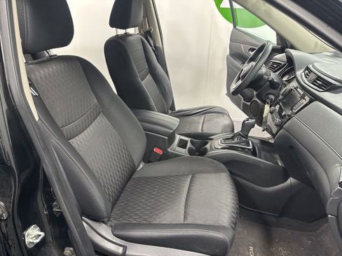 Used 2018 Nissan Rogue S AWD/4WD image 18