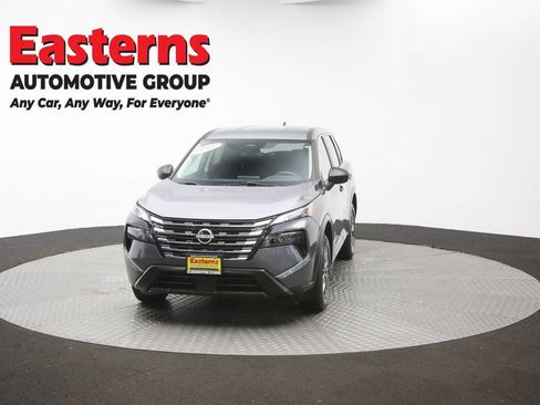 Used 2024 Nissan Rogue S AWD/4WD image 49