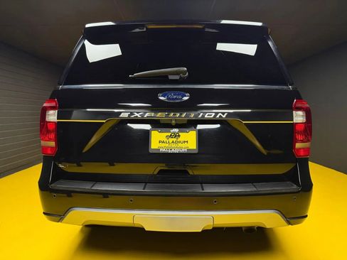 Used 2019 Ford Expedition XLT w/ Equipment Group 201A AWD/4WD image 5