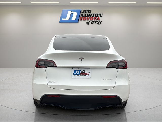 Used 2025 Tesla Model Y Long Range AWD/4WD image 8