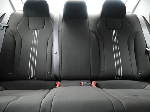 Certified 2025 Hyundai Elantra Blue image 15