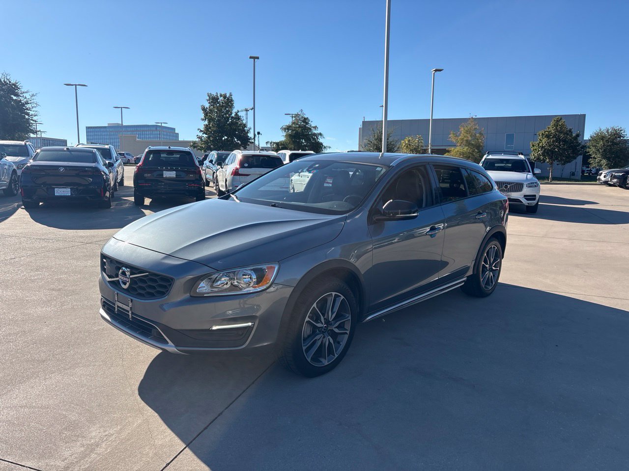 Used 2018 Volvo V60 T5 Cross Country w/ Convenience Package AWD/4WD 360° Tour