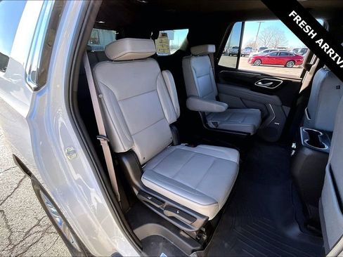 Used 2021 GMC Yukon SLT w/ SLT Luxury Package image 24