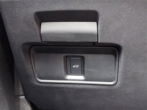 New 2024 Land Rover Range Rover Evoque S image 21