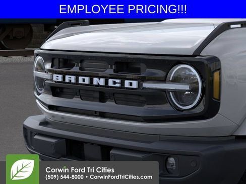 New 2026 Ford Bronco Outer Banks AWD/4WD image 19