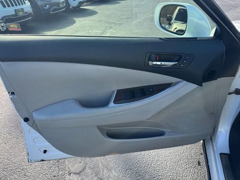 Used 2010 Lexus ES 350 image 11