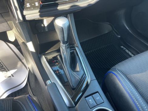 Used 2018 Toyota Corolla SE image 23