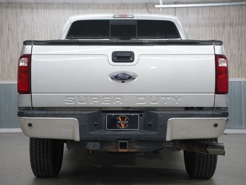 Used 2015 Ford F250 Lariat w/ Chrome Package image 9