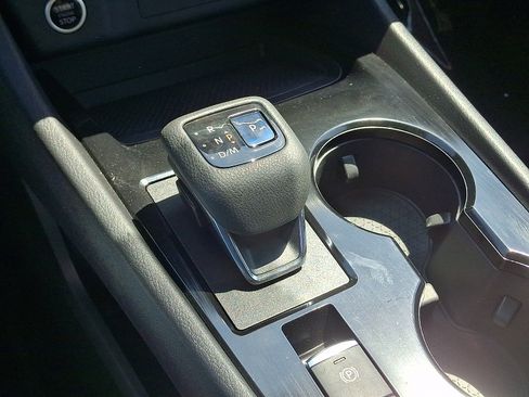 Used 2022 Nissan Rogue SV AWD/4WD image 14