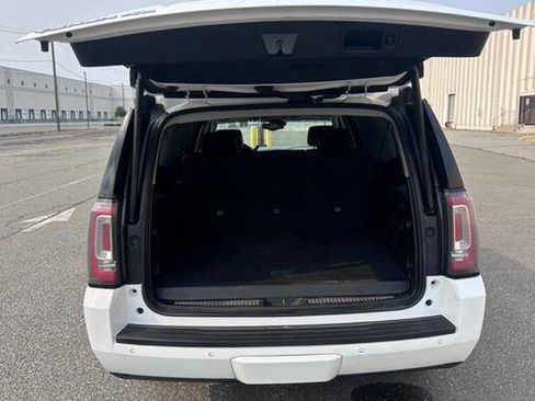 Used 2018 GMC Yukon XL SLT image 14