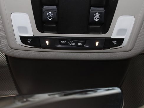 Used 2023 Honda Pilot Touring image 41