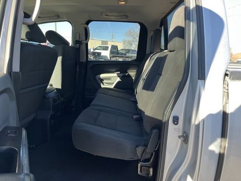 Used 2015 Nissan Titan S image 28
