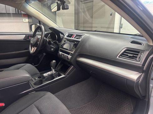 Used 2017 Subaru Outback 2.5i Premium AWD/4WD image 24