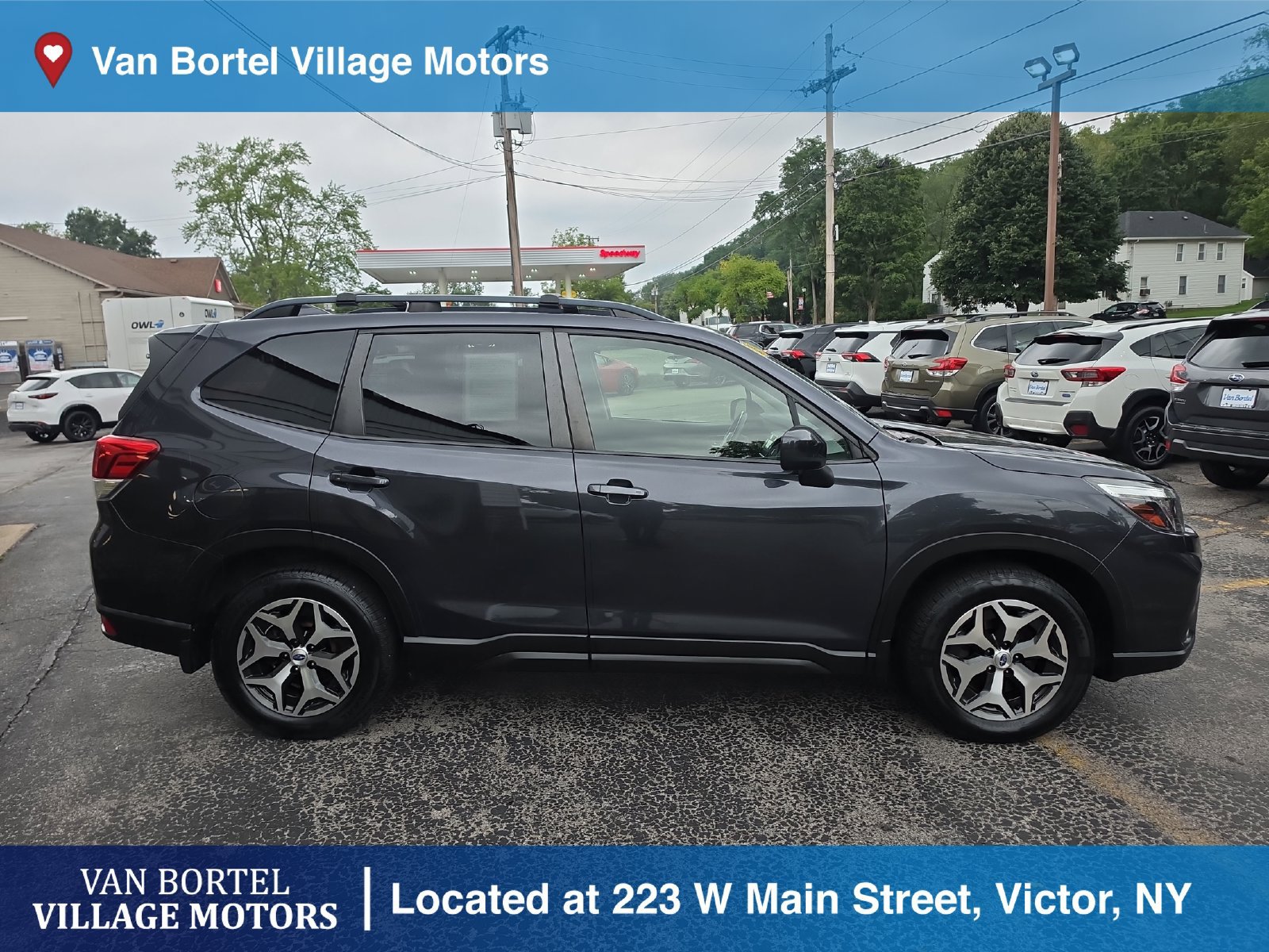 Used 2019 Subaru Forester Premium AWD/4WD image 4